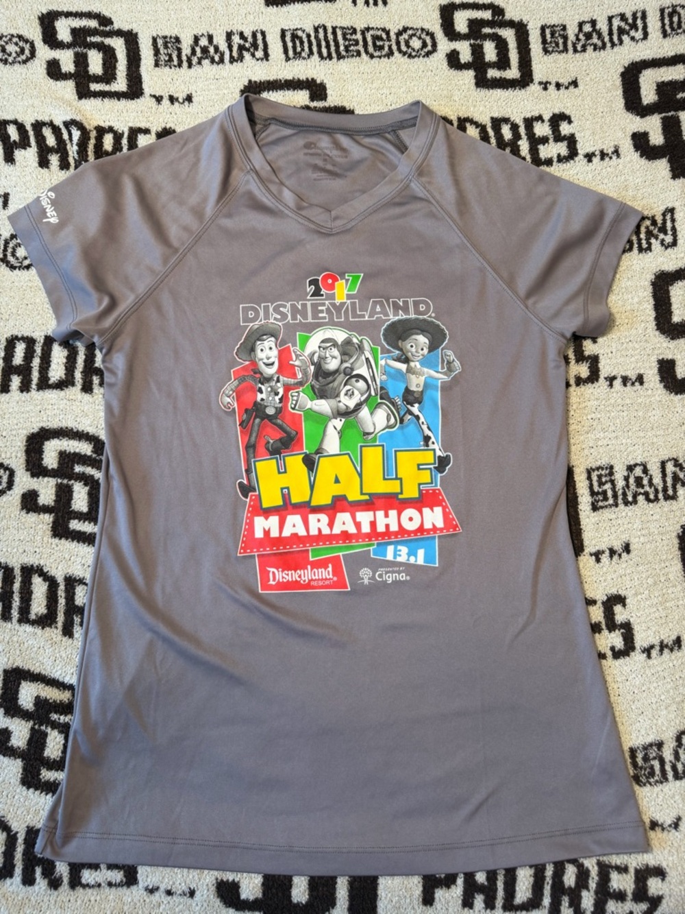 Run Disney Disneyland Toy Story Half Marathon Gray Shirt Womens Medium 2017